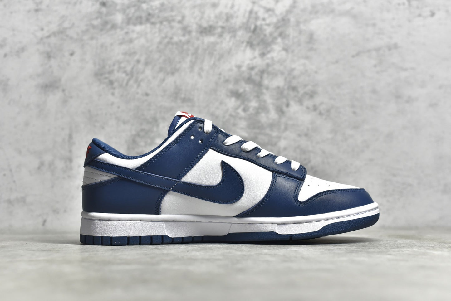 Dunk Low valerian Blue